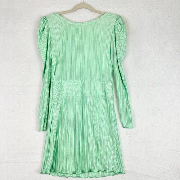 LoveShackFancy Carleen Dress Size 4 Light Emerald Green Pleated Plisse - Picture 3 of 6